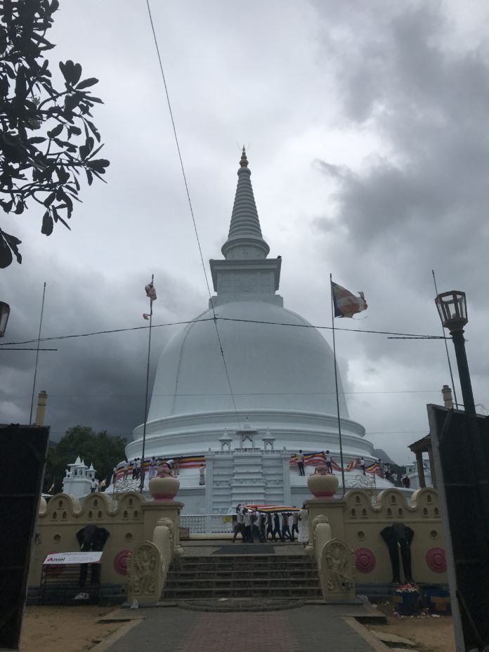 Mahiyanganaya Temple