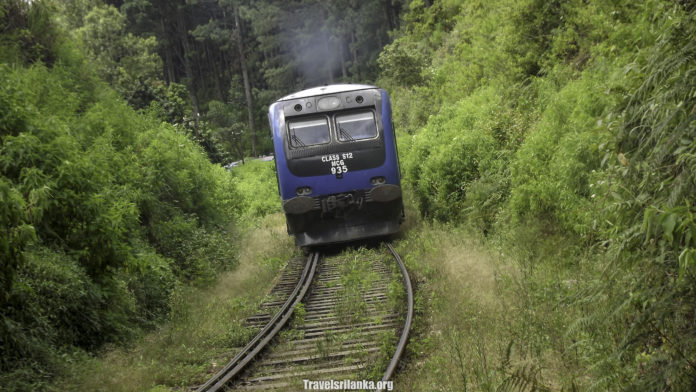 Famous Sri Lankan Bloue train in between Ohiya and Idalgasinna